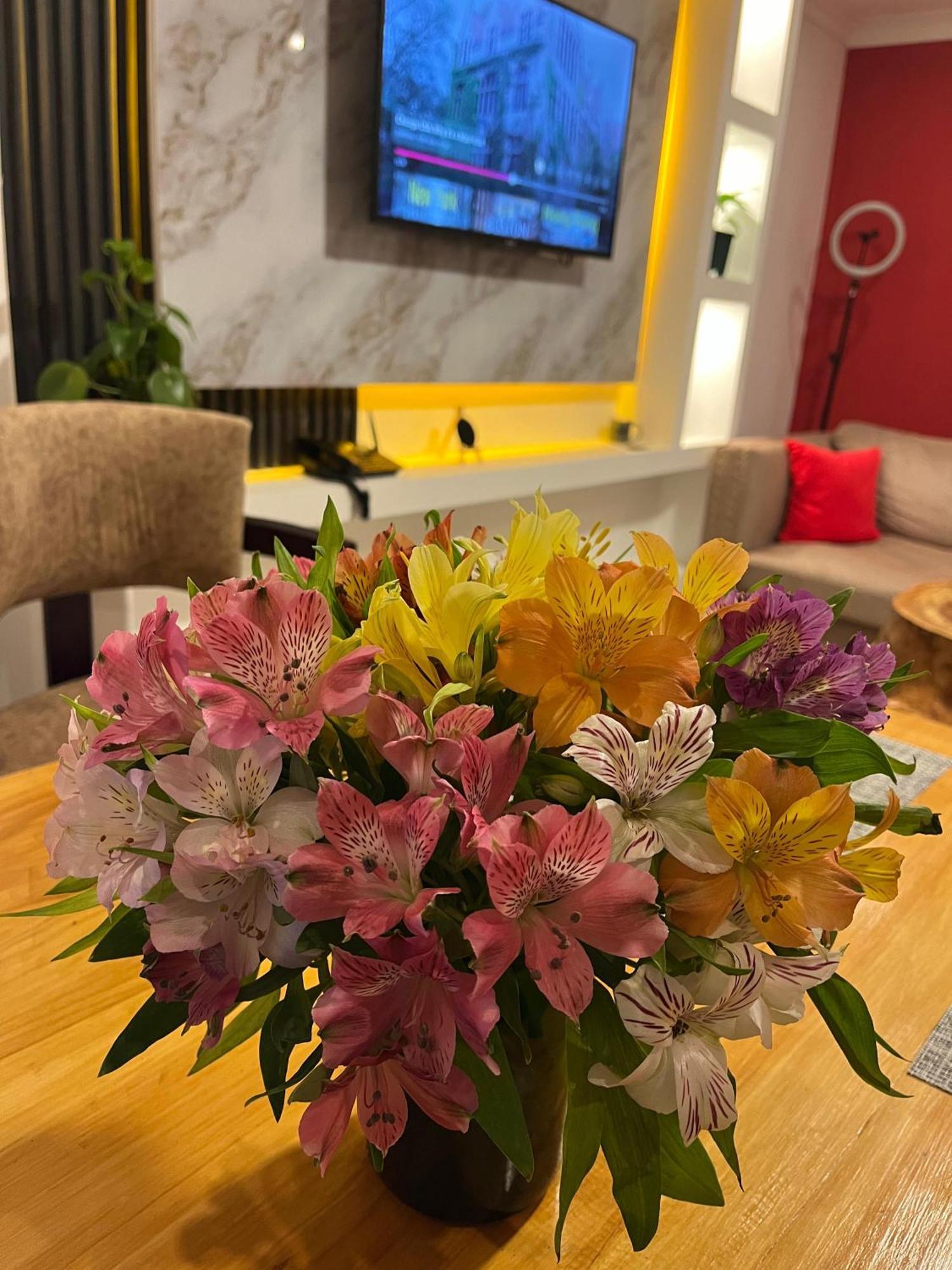 Rafiki House Hotel Нанюки Екстериор снимка